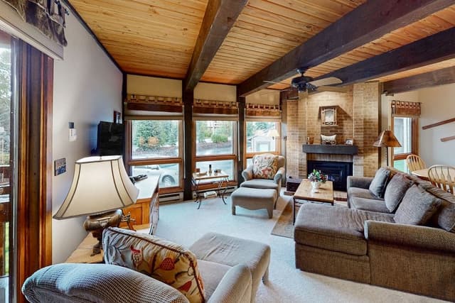 Condo, 2 Bedrooms