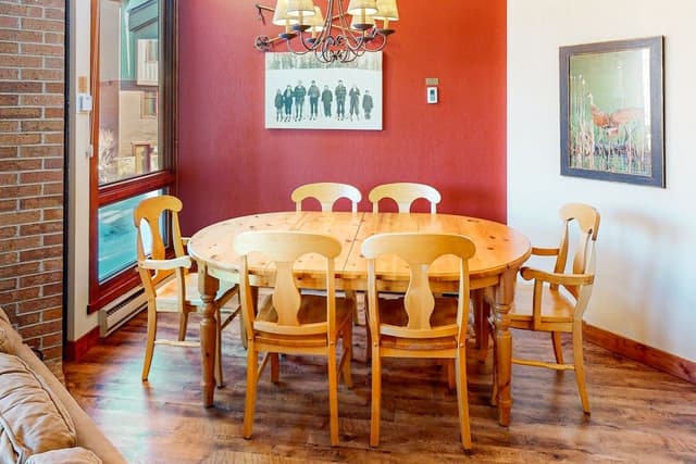 Condo, 2 Bedrooms