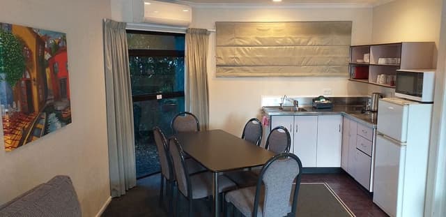 Family Room, 2 Bedrooms