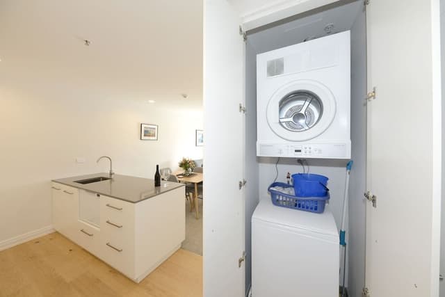 Superior One Bedroom Apartment