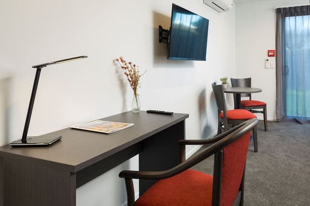 Executive Studio Suite