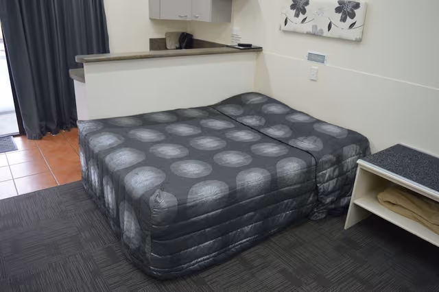 Ensuite Unit
