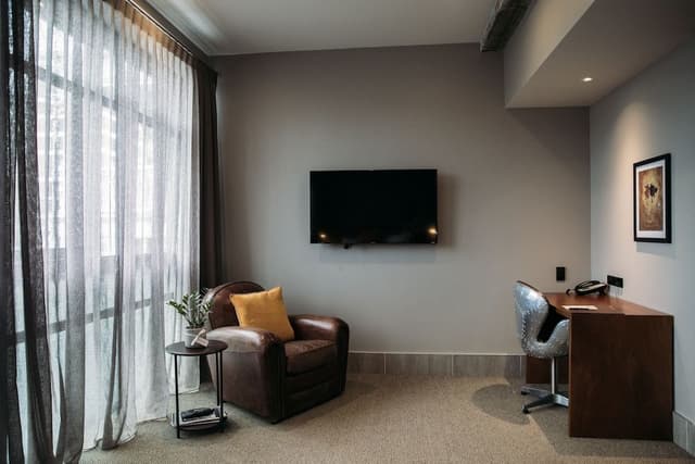 Left Wing Spa Suite