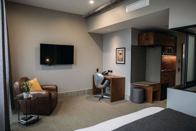 Left Wing Spa Suite