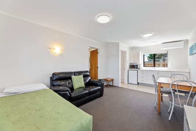 One Bedroom Suite