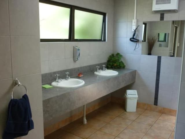 Deluxe Cabin with shared bathroom