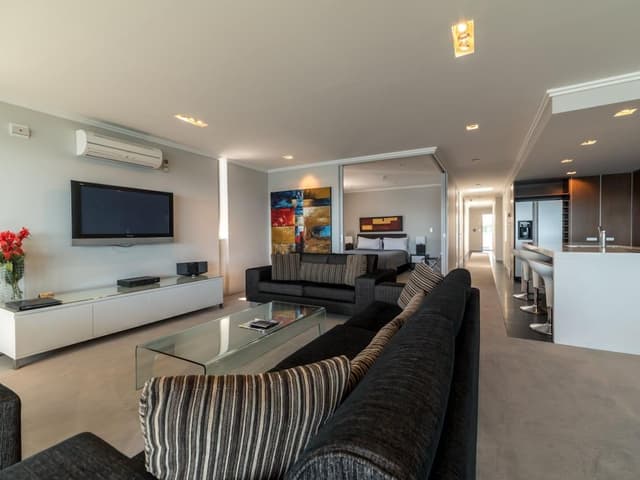 Lake Front Four Bedroom Apartment