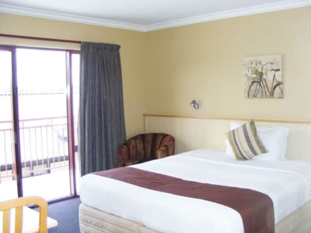 Executive One-Bedroom Unit