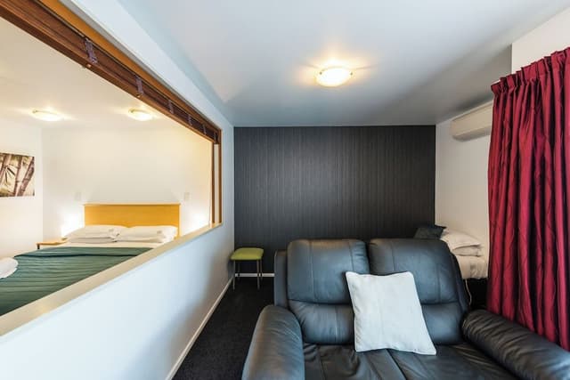 One Bedroom Apartment