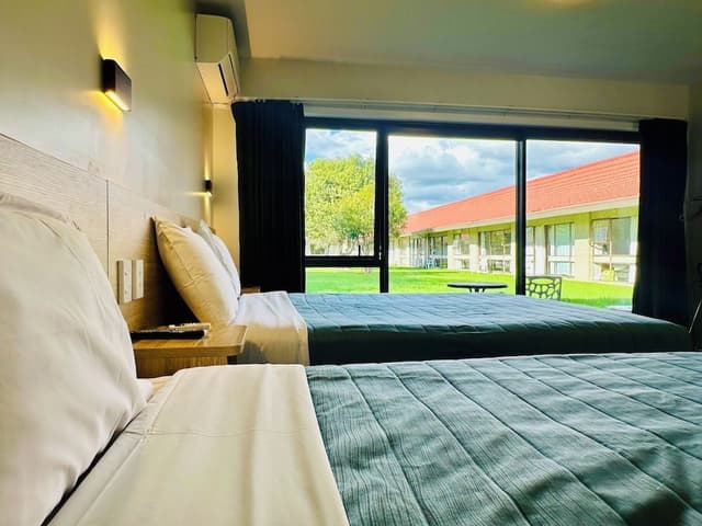 Deluxe Studio Suite