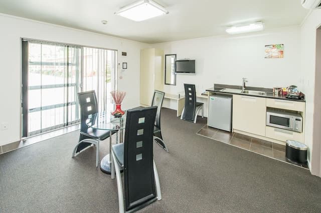 One Bedroom Spa Suite