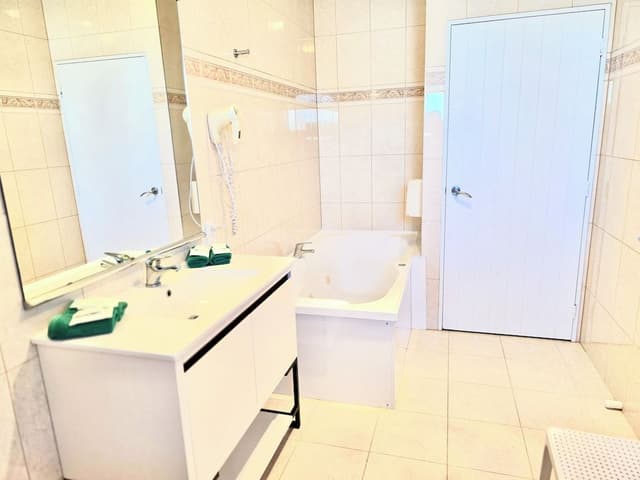 One-Bedroom Family SPA Unit (Access)