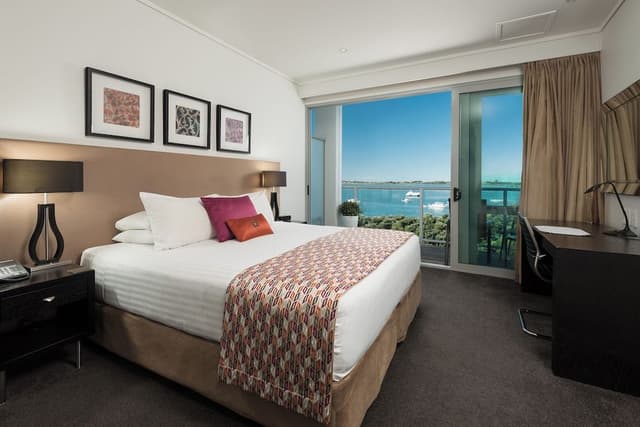 Superior King Room (Harbour View room)