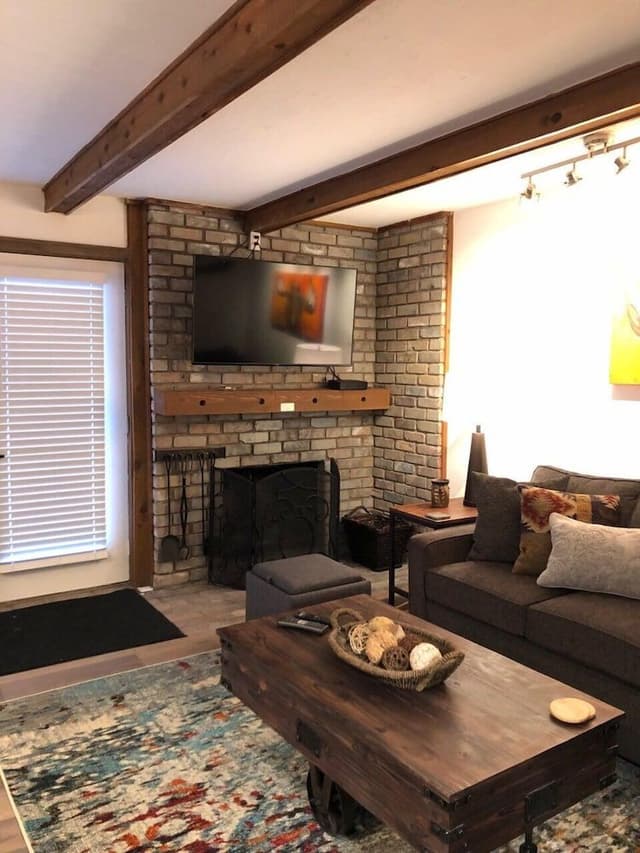Traditional Condo, 1 Queen Bed, Kitchen, Mountain View (1 bedroom 1 bath condo)