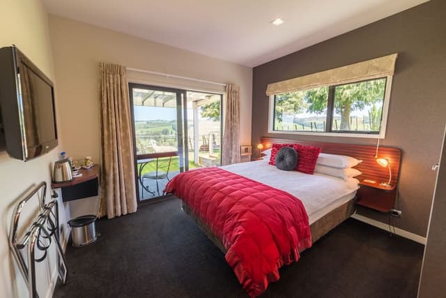 Superior Double Room (Kiwi Room)