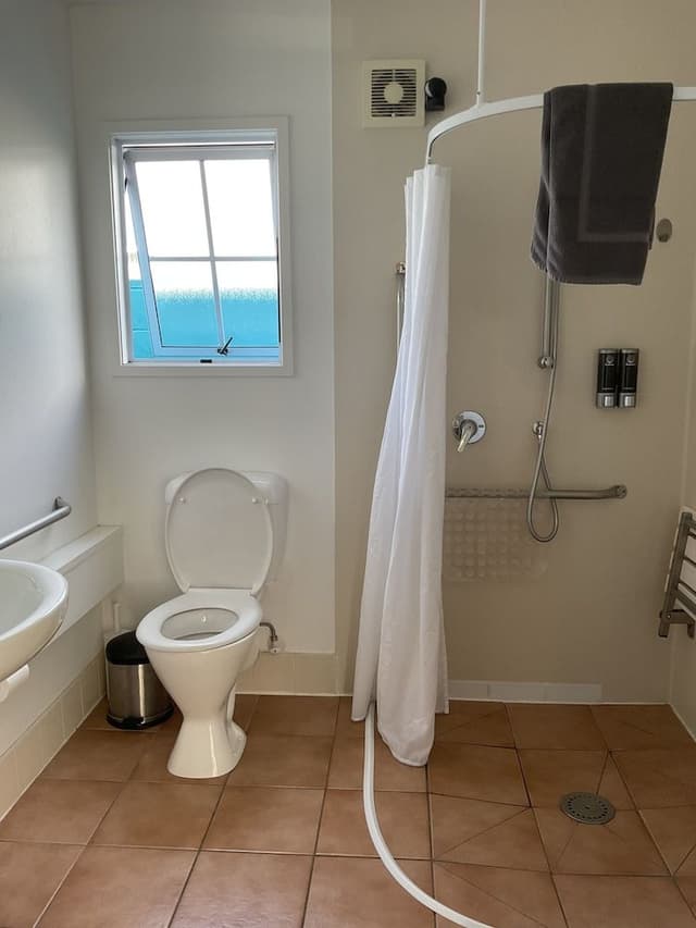 Twin Room with Free Netflix