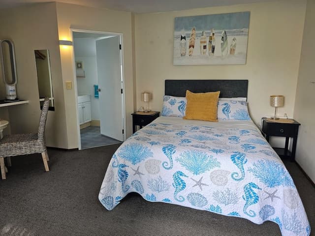 Queen Room with Free Netflix