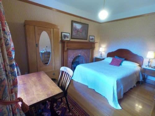 Classic Queen Room