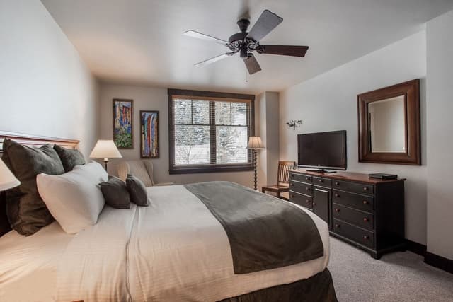 Condo, 2 Bedrooms