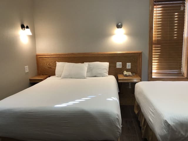 Traditional Room, 2 Full Beds