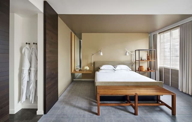 Executive Suite (Park)