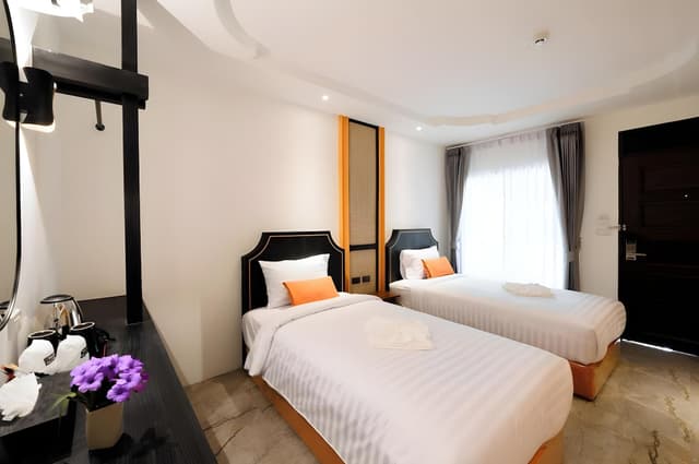 Standard Twin Room