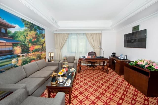 Executive Suite King Bed