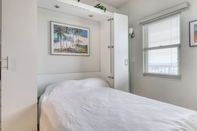 Condo, 2 Bedrooms