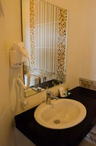 Deluxe King Suite