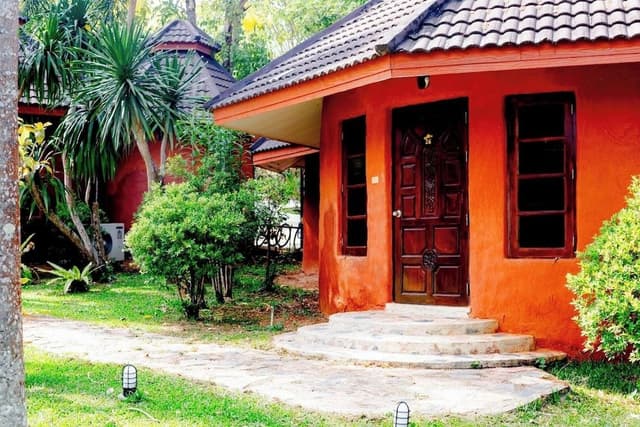 Baan Din Yai