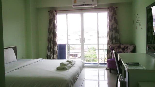 Studio Double Bed