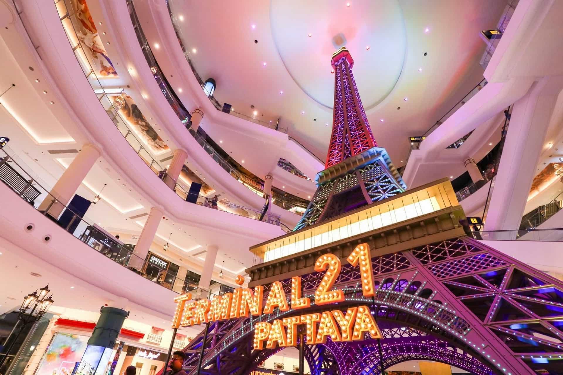 โอโย 1126 เคิร์ฟ บูทิค พัทยา โอโย 1126 เคิร์ฟ บูทิค พัทยา