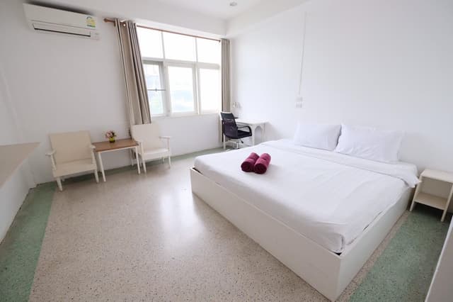 Classic Double Bed