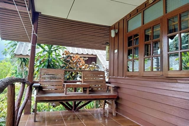 Bungalow Twin Bed with Fan