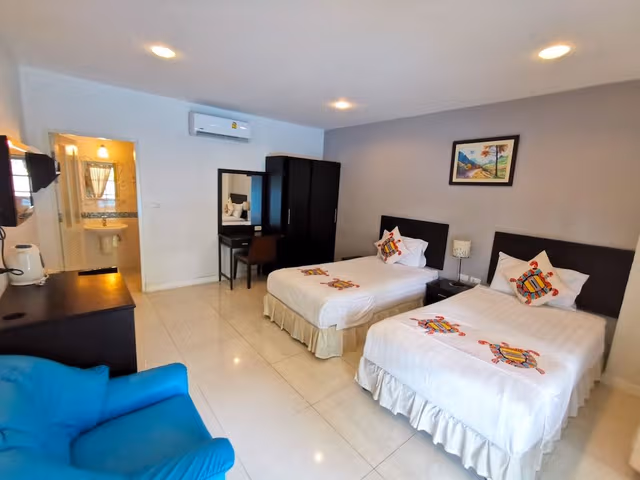 Deluxe Twin Room, Pool View