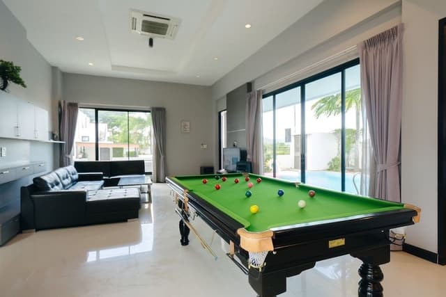 Heal House Pool Villa for 10 people