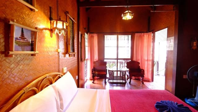 Fan Room (Garden View)