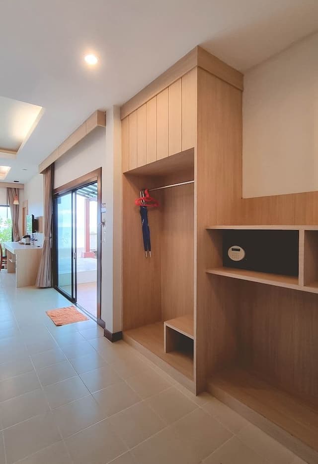 Family Room, Beachfront
