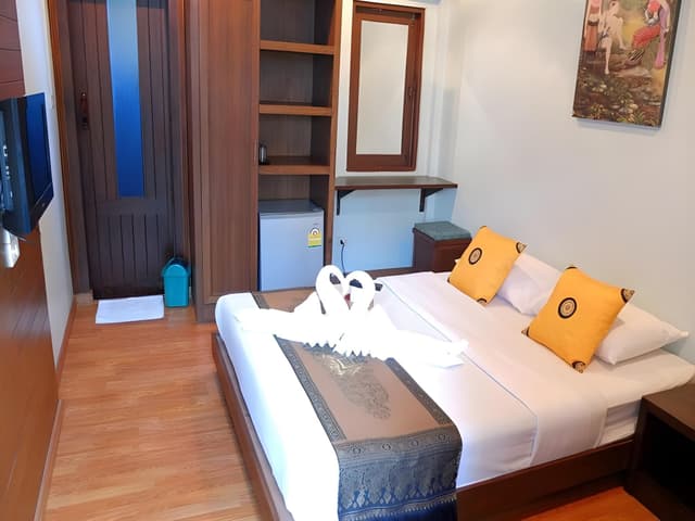 Standard Double Bed