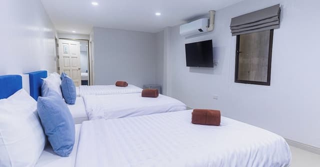 Triple Room