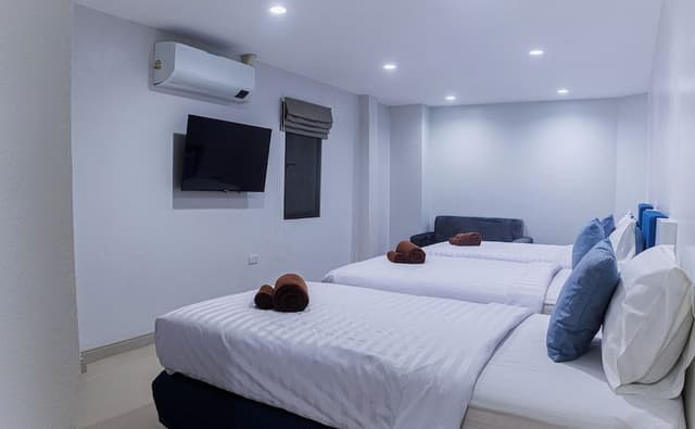 Triple Room