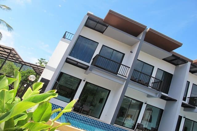 Deluxe Room, Pool Access