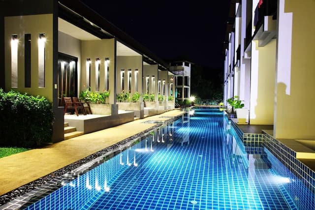 Superior Room, Pool View