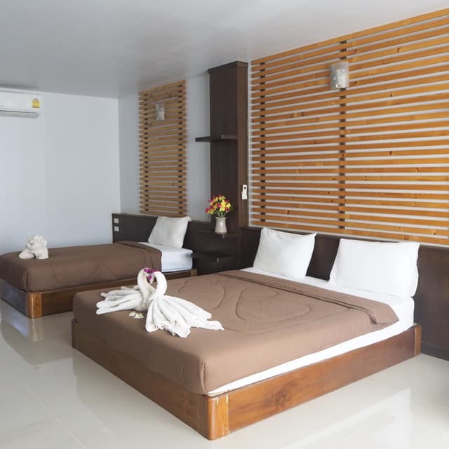 Triple Room