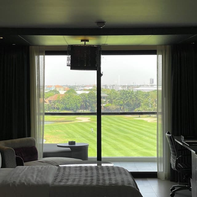 Grand Room, 1 King Bed, Balcony (Golf View)