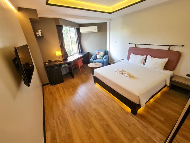 Standard Double Bed