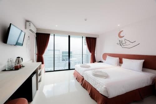 Standard Twin Room