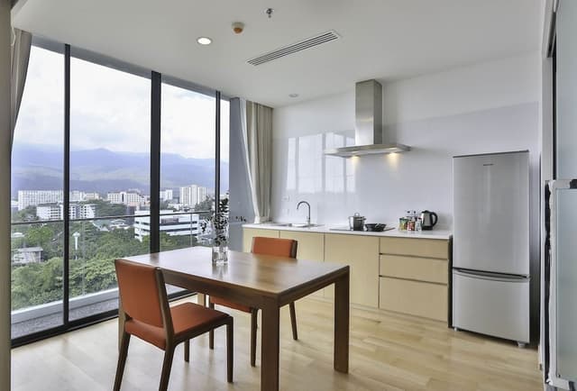 Two Bedroom Suite with Bathtub