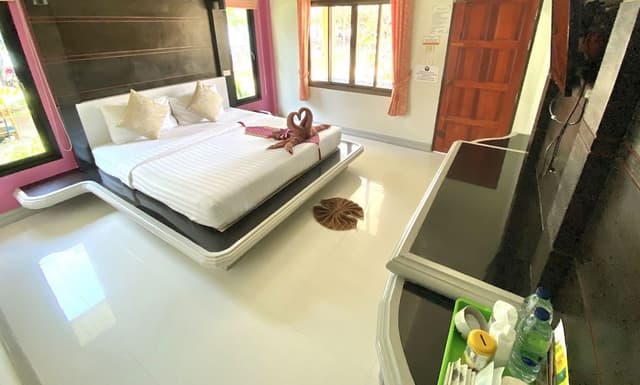 Bungalow, Beachfront