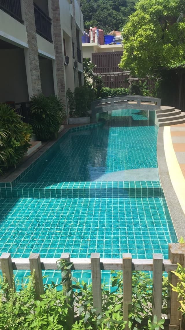 Grand Deluxe Pool Access